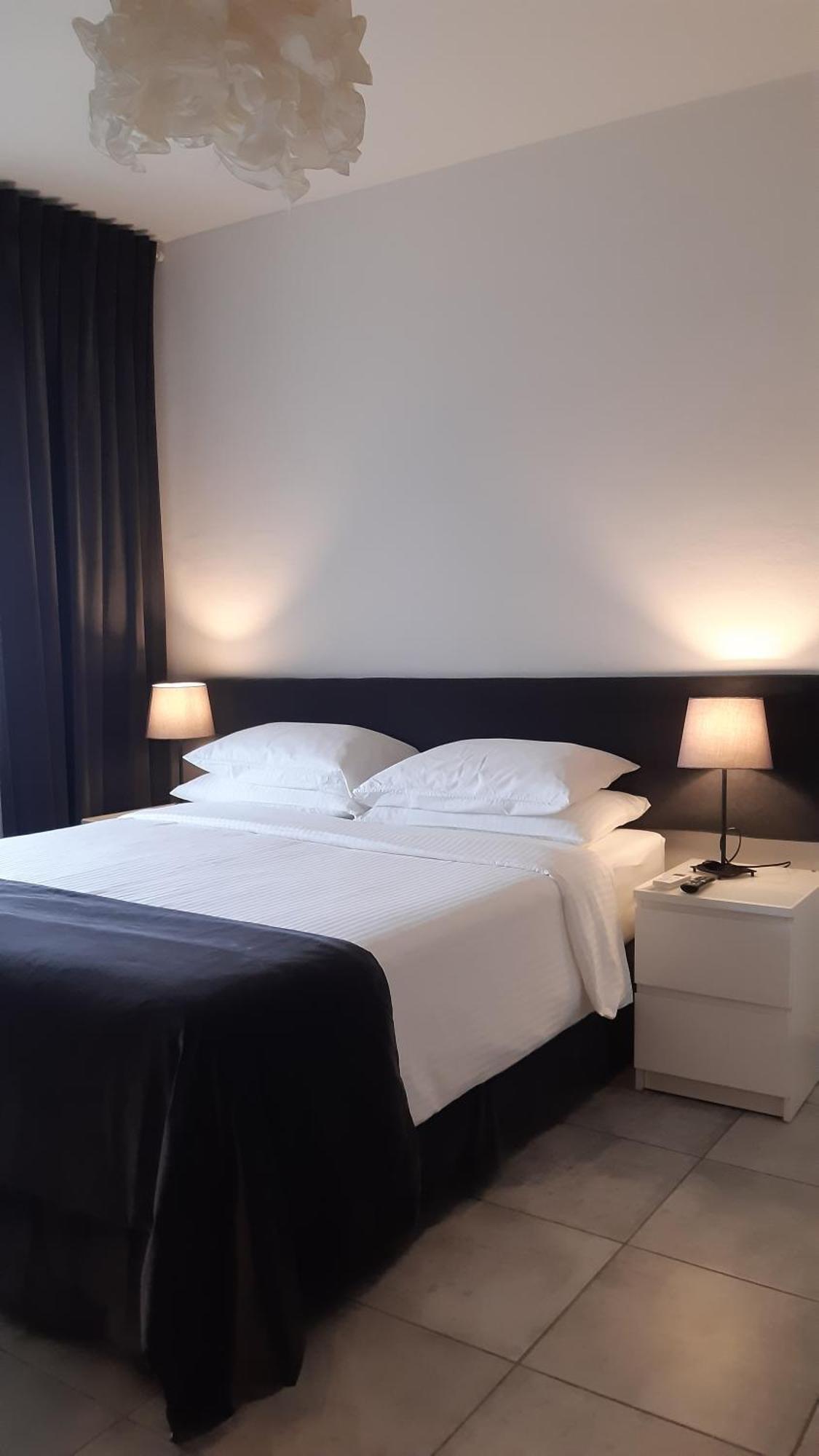 Hotel La Duchessa à Alba  Extérieur photo